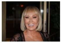 Brena pokazala kako izgleda bez šminke: Flekava, puna bora, tanke obrve i tijelo koje visi! OVO su slike bez filtera- pogledajte