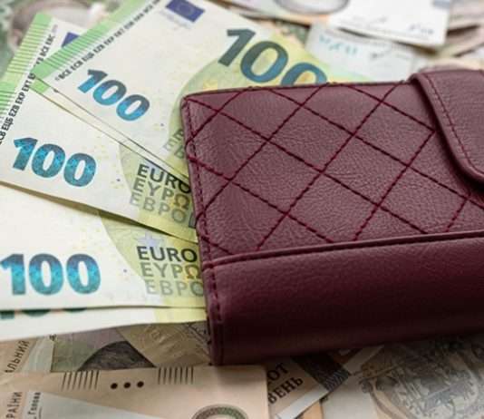 KAD KARMA NAGRADI BOGATSTVOM: OVA 3 znaka sada nemaju novca, ali USKORO ĆE IM NOVAC CURITI IZ DŽEPOVA!