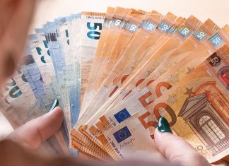 BOGATSTVO BEZ GRANICA! Kozmos donosi NEZAMISLIVU SREĆU i BOGATSTVO OVIM znakovima!